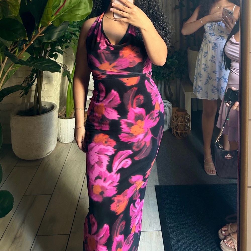 Halter neck dress